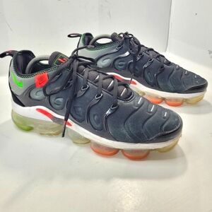 NIKE AIR VAPORMAX PLUS WORLDWIDE PACK ATHLETIC SNEAKER MEN'S 9.5 [CZ7904-001]